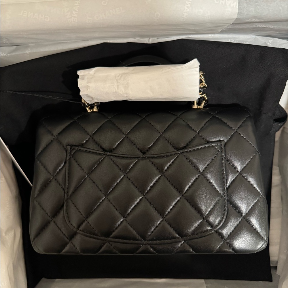 SOLD | CHANEL Timeless Classique Top Handle leather handbag 24P - Picture 4 of 9